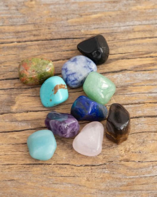 A selection of assorted crystal stones in mixed shapes and colours. Perfect as a unique add-on for gift boxes, hampers, birthdays, and thoughtful gifts NZ. Ideal for collectors, crystal enthusiasts, or anyone who enjoys beautiful natural stones.