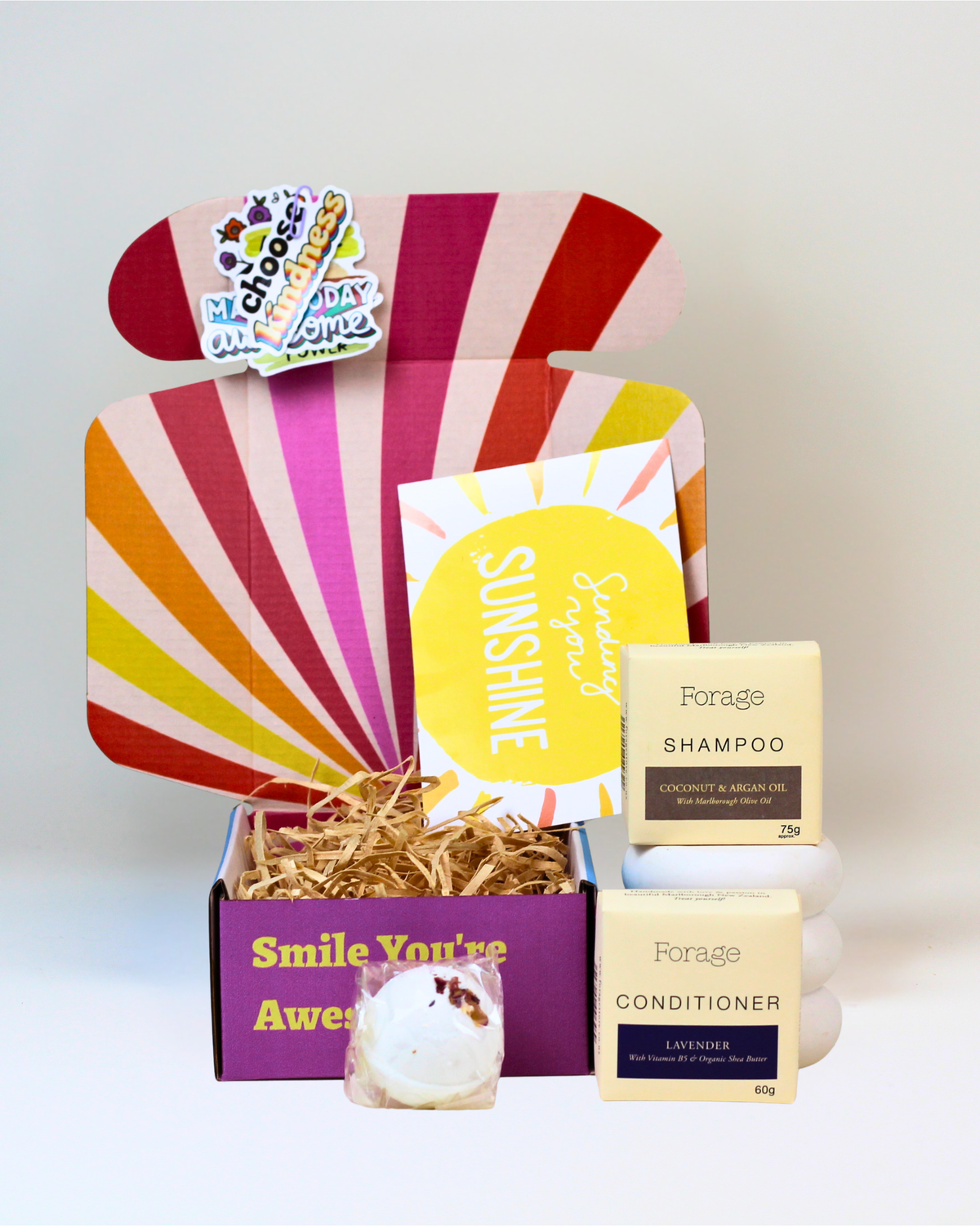 Natural hair care gift box NZ with Forage shampoo bar, conditioner bar and rose geranium bath bomb