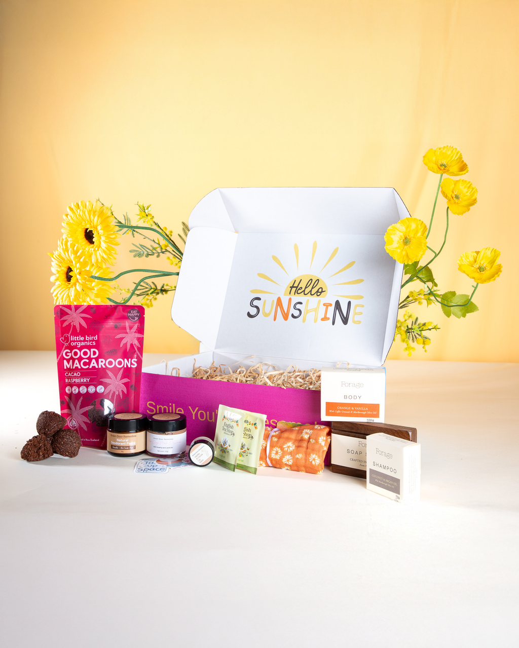 Box-Full of Natural Body Love NZ – natural self-care and wellness goodies with personalised card, beautifully packaged for NZ-wide delivery, perfect for relaxation and mindfulness.
